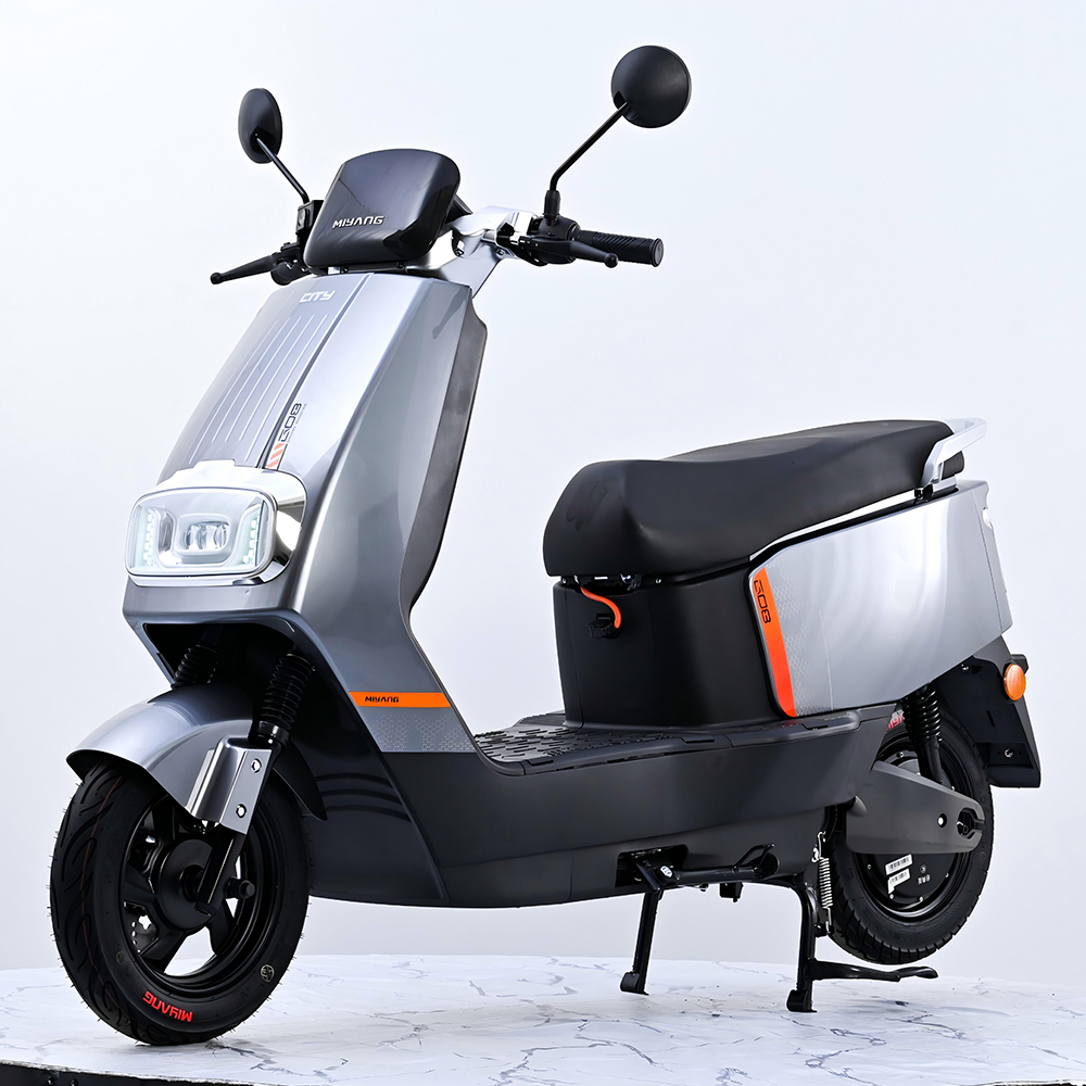 电动车M1